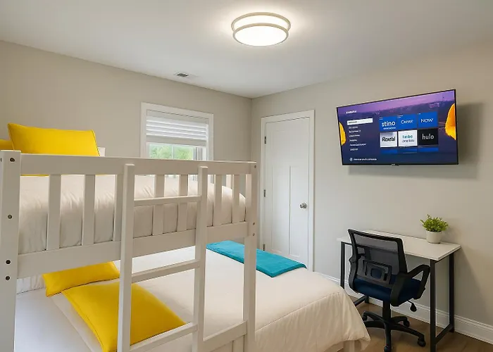Holiday home Sleeps 16 - 2 Kitchens Winston-Salem