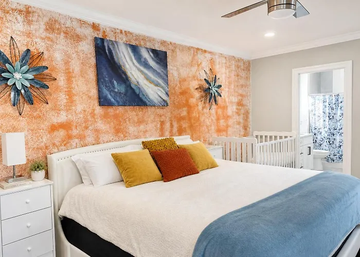 Holiday home Sleeps 16 - 2 Kitchens Winston-Salem
